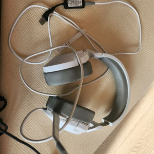 커세어 헤드셋, 앱코 키보드, 스피커 서비스