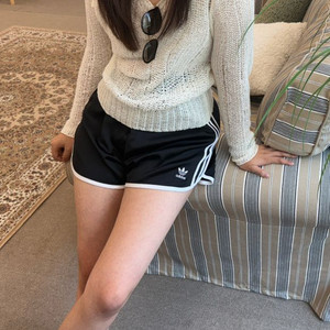 아디다스 삼선 블랙 화이트 반바지 돌핀팬츠 빈티지 스포츠