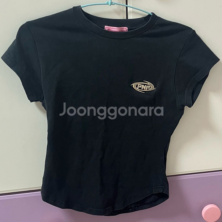 PNF pleasenofollow 플리즈노팔로우 엠블럼 반팔티 블랙티셔츠--1