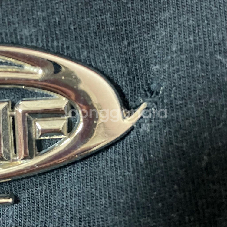 PNF pleasenofollow 플리즈노팔로우 엠블럼 반팔티 블랙티셔츠--2