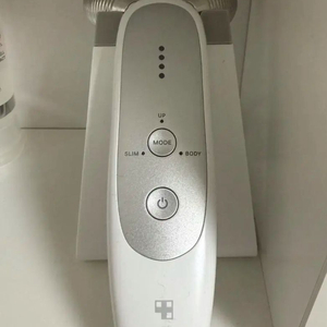 메디큐브 에이지알 더마 ems