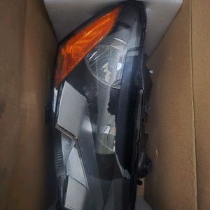 파사트 B7 순정 전조등