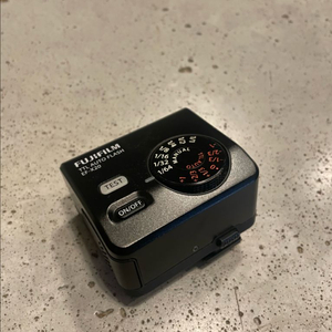 후지필름 FP-100C 필름카메라