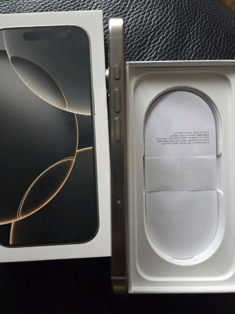 아이폰16프로256G 내주럴티타늄--3