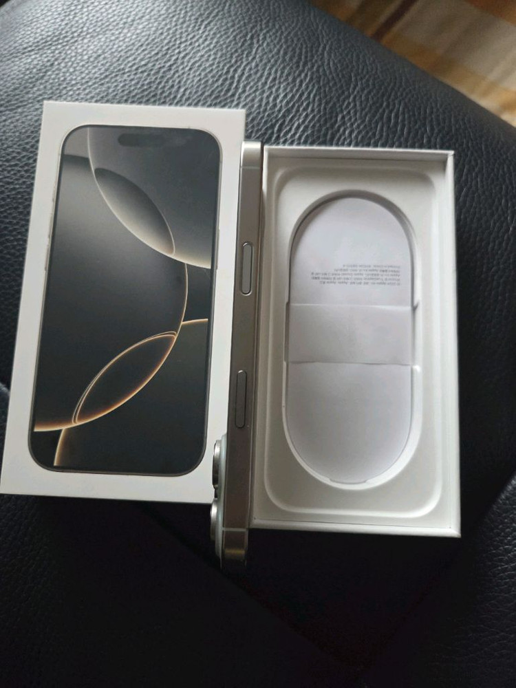 아이폰16프로256G 내주럴티타늄--5