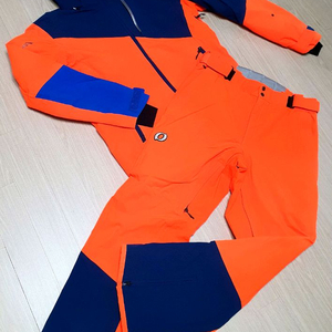 예쁜 온요네 데모 스키복