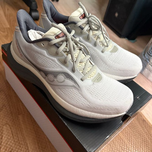 써코니 트라이엄프23 사이즈280 팝니다