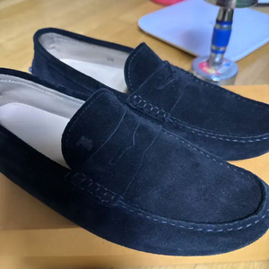 토즈 고미노 스웨이드 드라이빙 슈즈