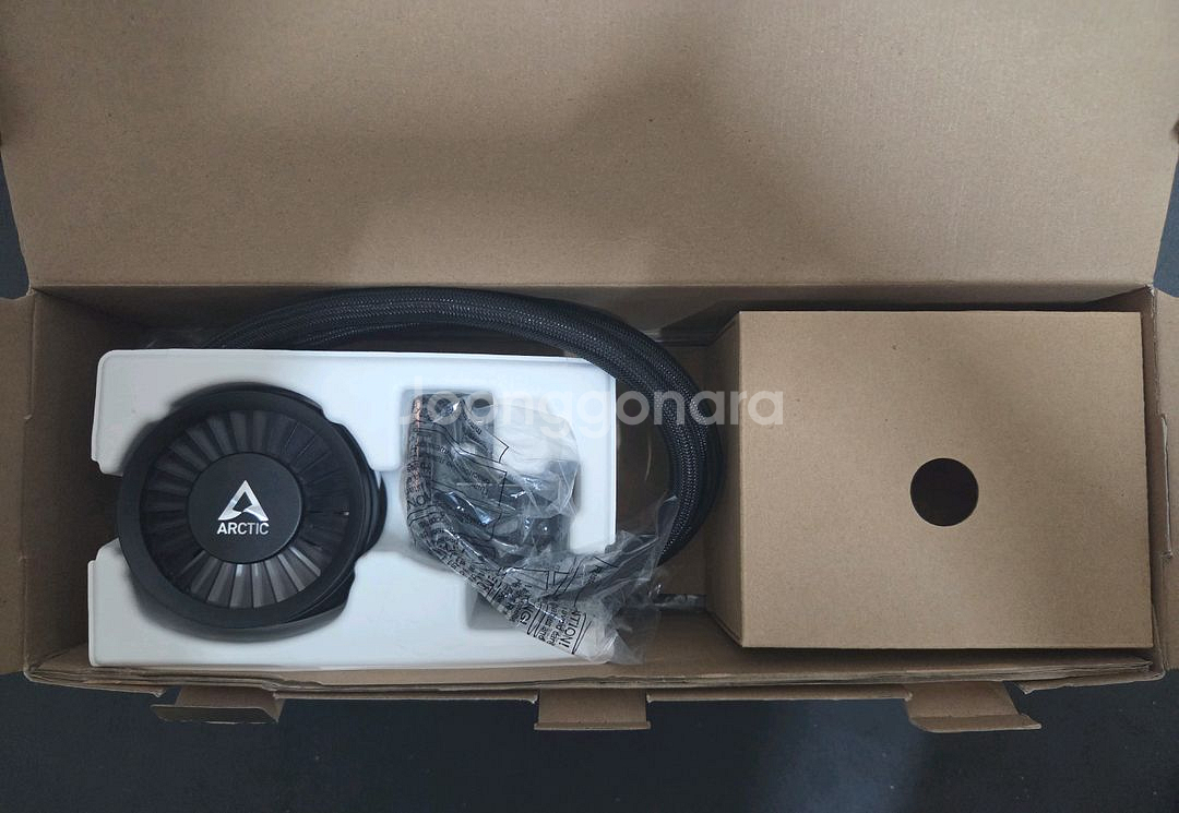 아틱 프리저3 360 팝니다. arctic freezer 3 360--1