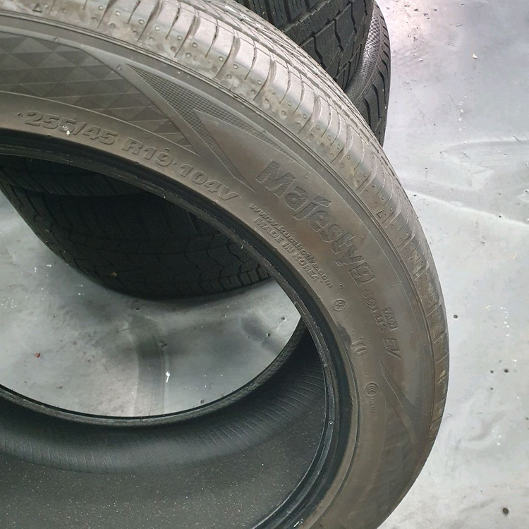 255 45 19 2554519금호마제ev 1짝판매합니다--4