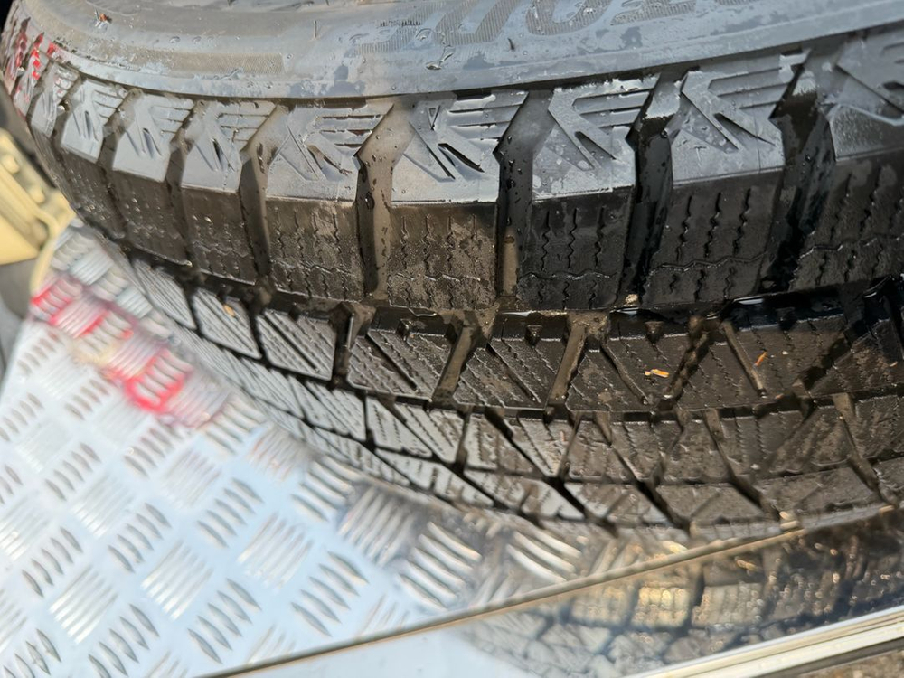 브릿지스톤 BLIZZAK DM-V3 265/45R21 스노우 타이어--1