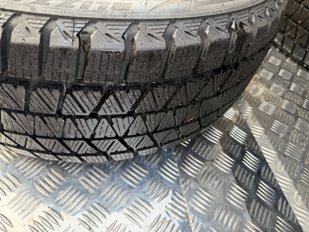 브릿지스톤 BLIZZAK DM-V3 265/45R21 스노우 타이어--2