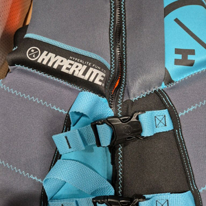 하이퍼라이트 아동용 구명조끼입니다택 달린 새상품입니다.