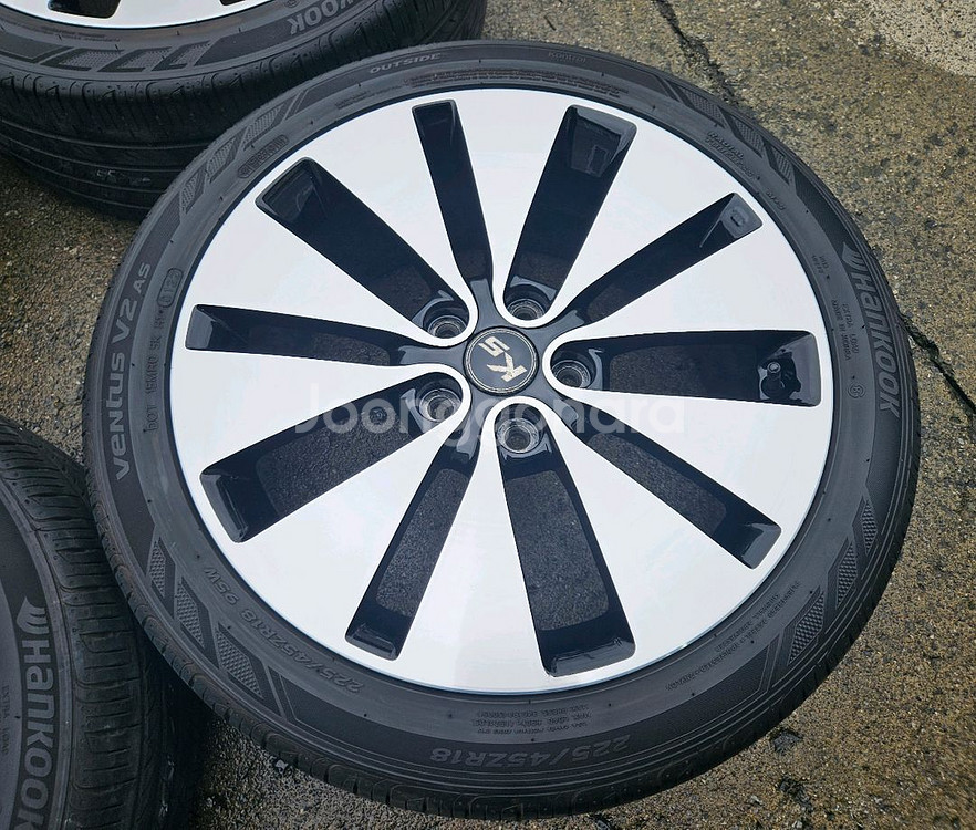 기아 K5 18인치 불판휠타이어 한대분 판매--1