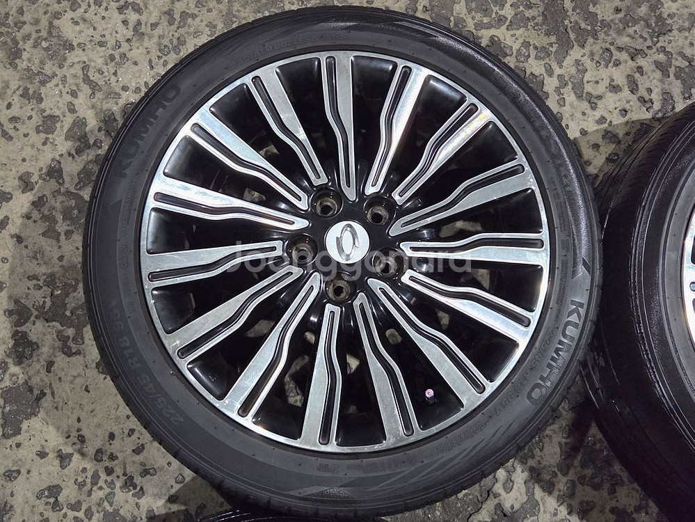 올뉴sm7 노바 18인치휠타이어 2254518 셋트 pcd114.3 팝니다--4