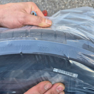 피렐리 제로 205 40 18 중고타이어 판매