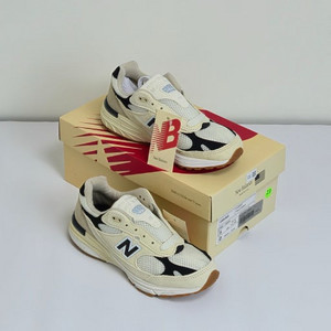 뉴발란스 993 씨솔트블랙 250 팝니다