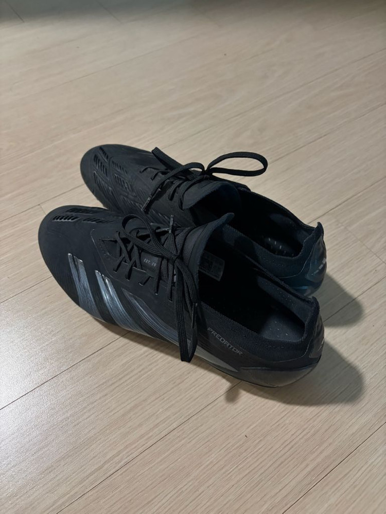 아디다스 프레데터 엘리트 축구화 FG 이미지