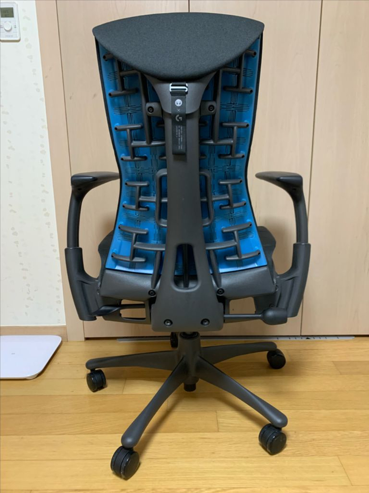 허먼밀러 로지텍G 엠바디 게이밍의자--1