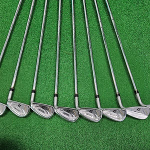 브리지스톤 V300 7세대 스틸 8아이언 판매합니다.