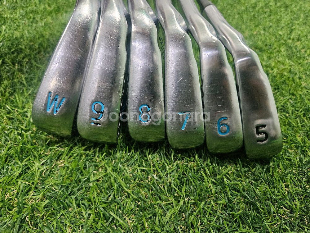 PXG 0311XF 포지드 카본 6아이언 판매합니다.--3