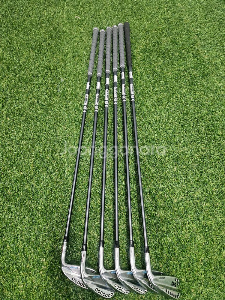 PXG 0311XF 포지드 카본 6아이언 판매합니다.--7