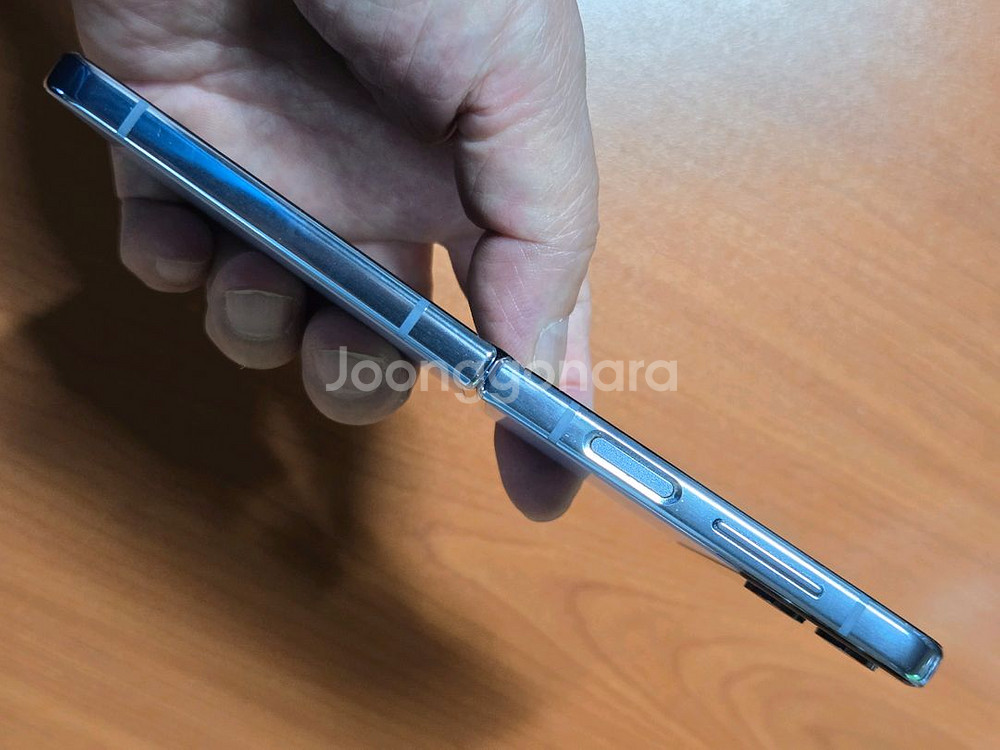 갤럭시 Z플립4 256G 블루 / SKT--8