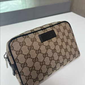 구찌 GG 수프림 벨트백