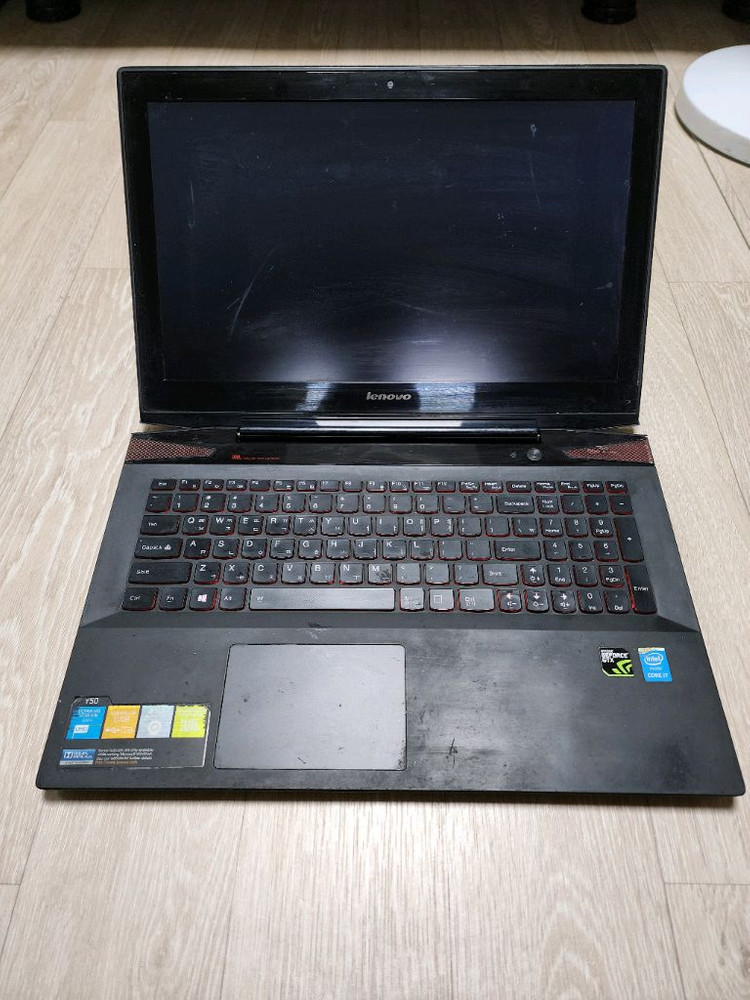 레노버Y50 노트북 부품용으로 팝니다.--1