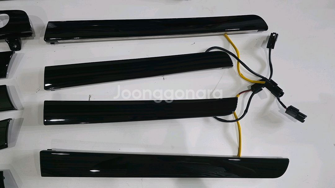 모하비 블랙하이그로시 도어엠비언트몰딩(광량업)세트 팝니다--3