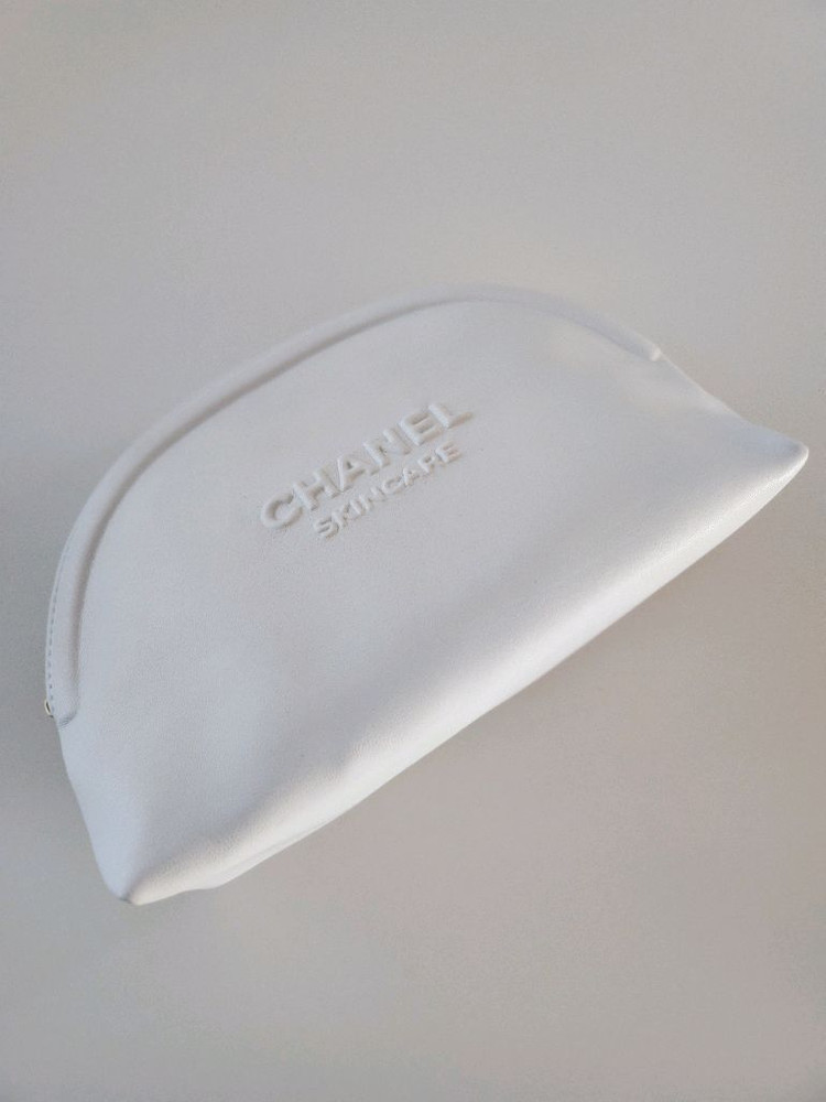 샤넬뷰티 화이트 파우치--1