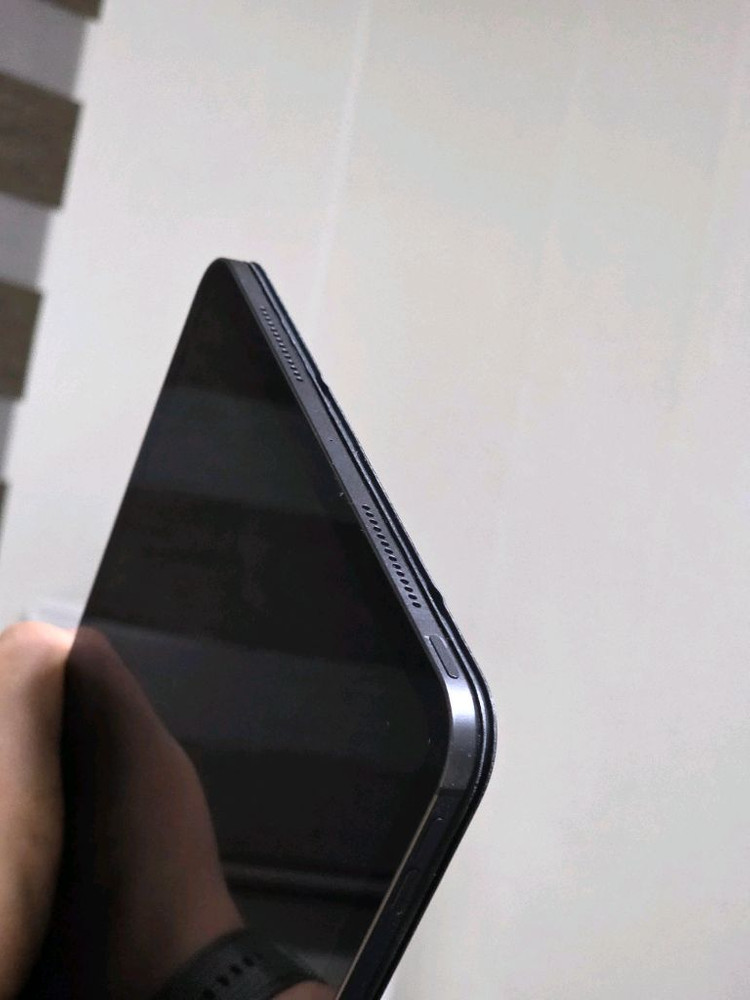 아이패드 프로 M4 11인치 256GB 스페이스 블랙 애플케어 애플펜슬팝니다.--3