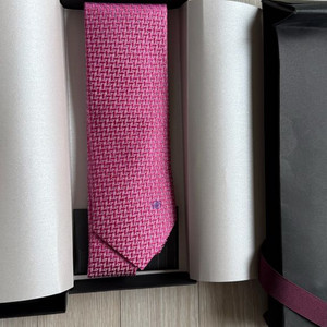 레노마 넥타이 새상품 핑크색