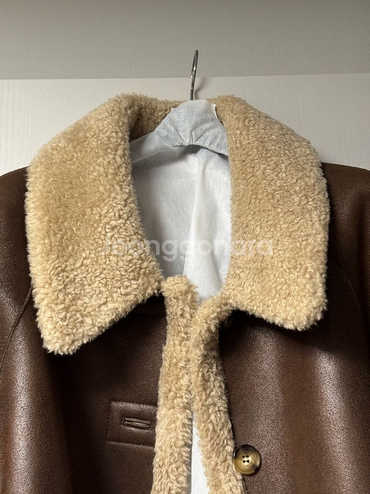 (CEECI) 씨에씨 리버시블 무스탕 브라운 한번 착용--0