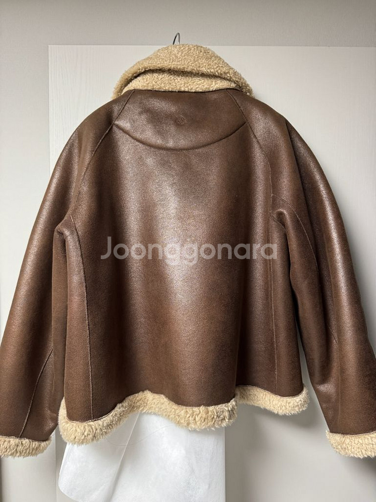 (CEECI) 씨에씨 리버시블 무스탕 브라운 한번 착용--2