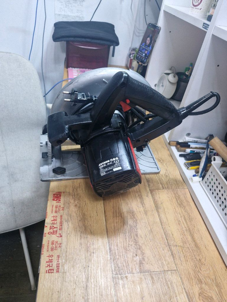 계양원형톱 CS235 20 9인치스킬 2세대신형 2000W.A급 이미지