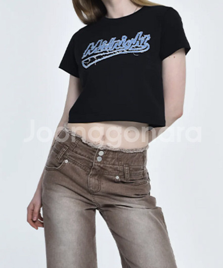 미드나잇무브 데님로고 블랙 크롭티셔츠--0