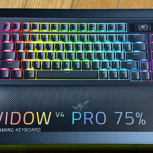 레이저 블랙위도우 V4 PRO 75% 무선 게이밍키보드 미개봉