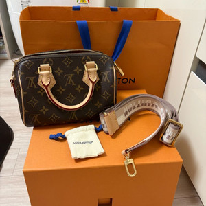 루이비통 스피디 반둘리에 20