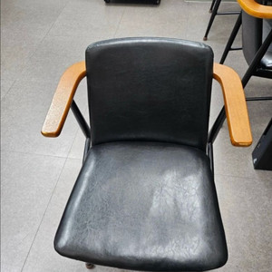 고급 카페 식당 사무실의자 46개