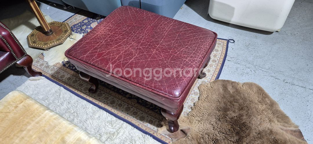 수입 체스터필드 이태리 전체 천연가죽 3+1인 소파+오토만--4