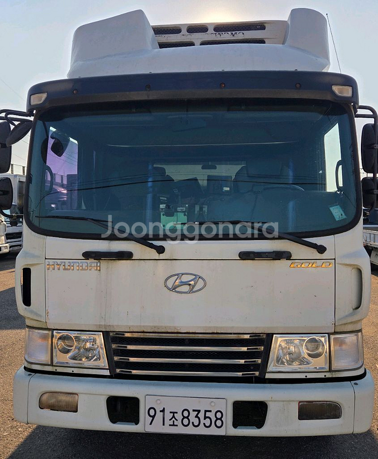 메가트럭 5톤 써브냉탑 단발이 6.1미터 270마력--1