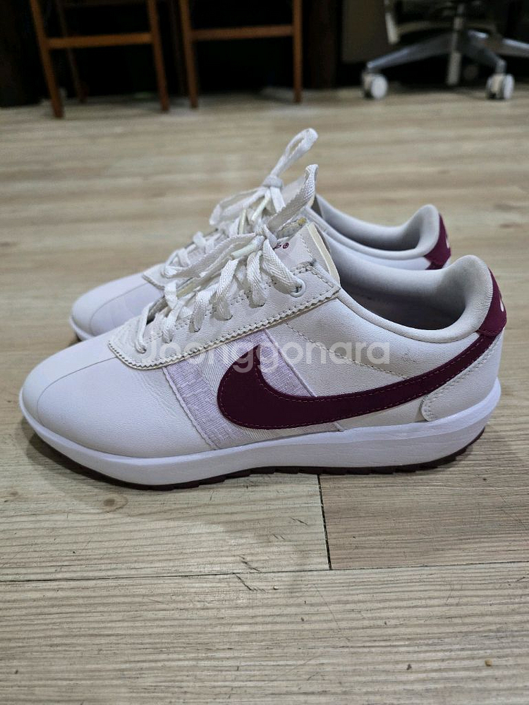 나이키 골프 코트로얄 스파이크리스 골프화 235mm--0