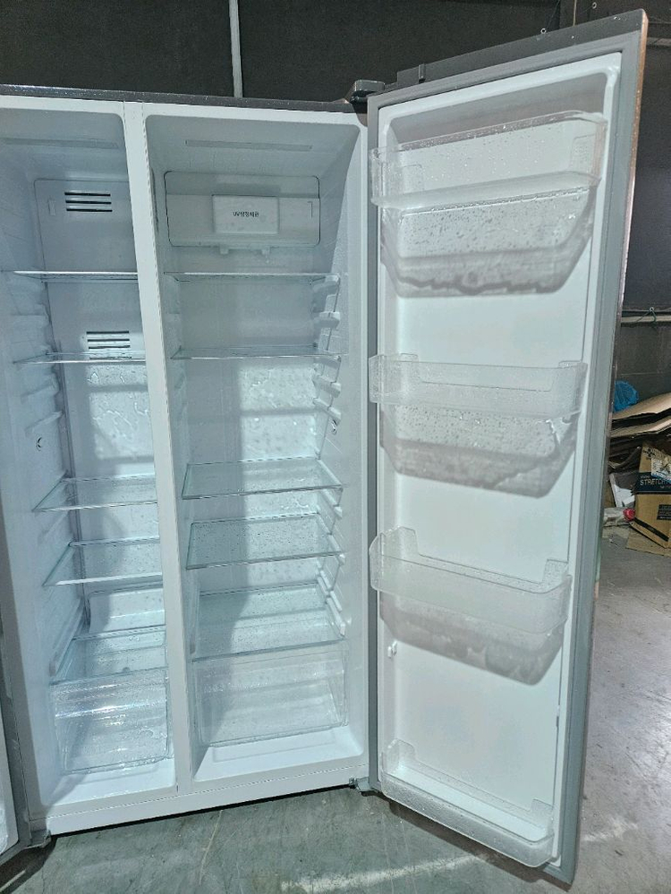 클라윈드 570리터 양문형 냉장고 판매합니다--3