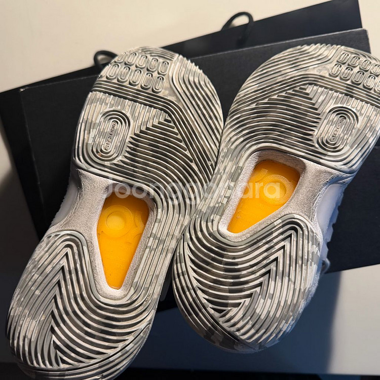 나이키 KD14 [시세 40만] 농구화 운동화 270--2