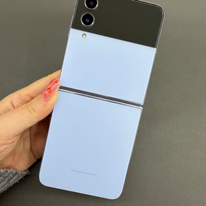 대전중고폰) A급 갤럭시 Z플립4 256G 블루 판매합니다 388256