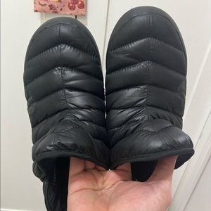 노스페이스 슬립온 뮬 패딩부츠