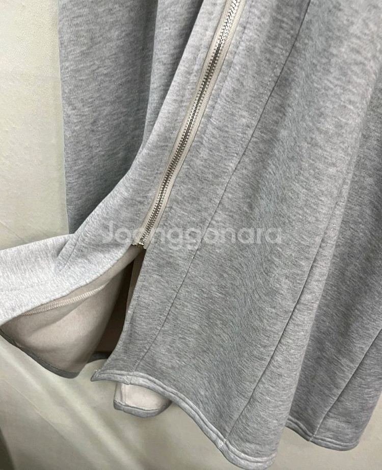 새상품) 케이프 기모 롱원피스--9