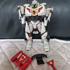 올드토이)또봇에볼루션 Y(쉴드온/부스터/스포일러/키포함)