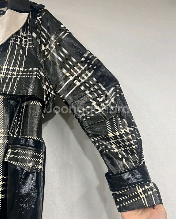 체크 트렌치코트--4